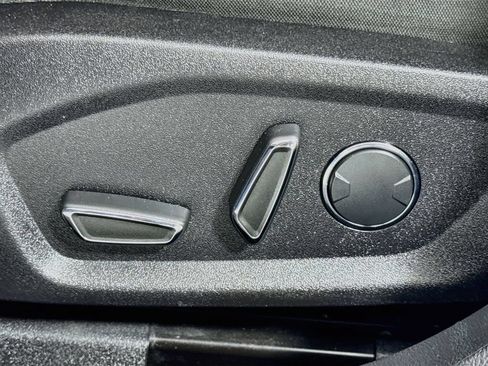 Used 2017 Ford Fusion SE FWD image 15