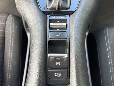 Certified 2024 Honda HR-V LX image 25