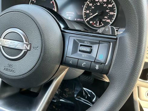 Used 2023 Nissan Rogue SV AWD/4WD image 20