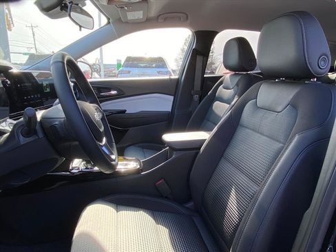 New 2026 Chevrolet Trax LT w/ Driver Confidence Package image 13