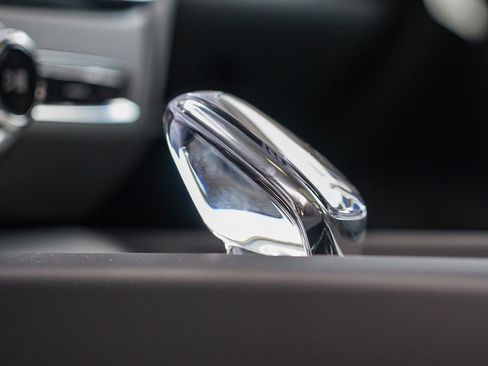 New 2025 Volvo V60 B5 Cross Country Ultra w/ Protection Package Premier image 26