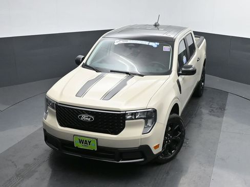 New 2025 Ford Maverick XLT w/ XLT Luxury Package image 39