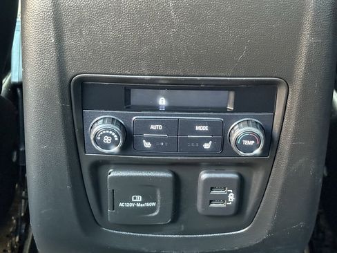 Used 2019 Buick Enclave Avenir image 19