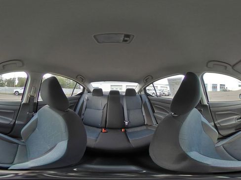 Used 2025 Nissan Versa SV FWD image 40