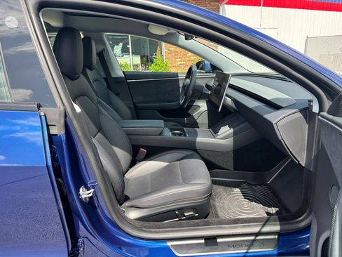 Used 2025 Tesla Model 3 Long Range AWD/4WD image 16