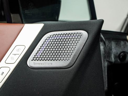 Used 2023 BMW iX M60 w/ Executive Package image 39