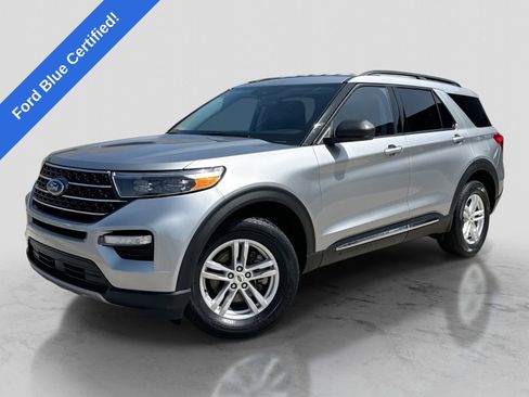 Certified 2023 Ford Explorer XLT w/ Equipment Group 202A AWD/4WD image 1