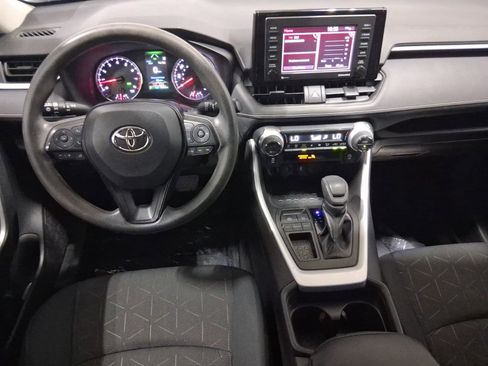 Used 2021 Toyota RAV4 XLE FWD image 21
