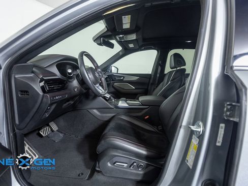 Used 2023 Acura MDX A-Spec AWD/4WD image 11