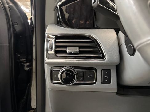 Used 2019 Lincoln Navigator L Reserve AWD/4WD image 14