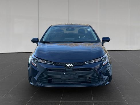 Used 2023 Toyota Corolla LE image 8