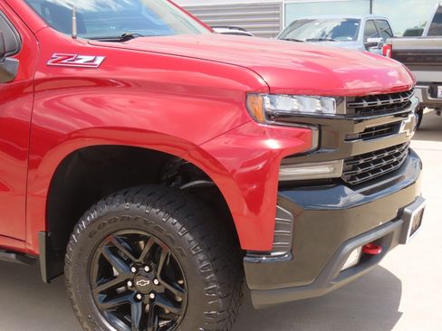 Used 2020 Chevrolet Silverado 1500 LT Trail Boss w/ Convenience Package AWD/4WD image 6