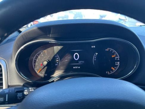 Used 2019 Jeep Grand Cherokee Limited image 17