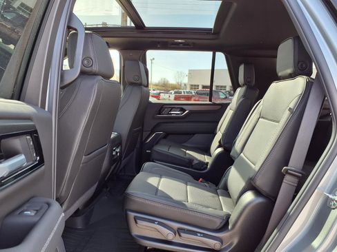 New 2026 GMC Yukon Denali w/ Sun & Power Step Package image 17