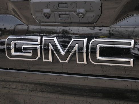 New 2026 GMC Sierra 3500 AT4 w/ AT4 Premium Plus Package AWD/4WD image 13