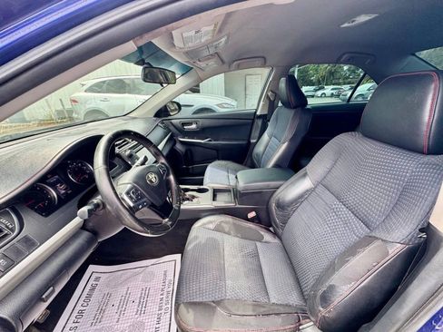 Used 2015 Toyota Camry SE FWD image 14