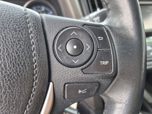 Used 2018 Toyota RAV4 XLE image 27