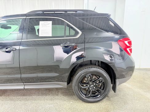 Used 2017 Chevrolet Equinox LT w/ Midnight Edition image 5