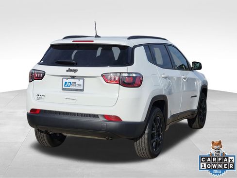 Used 2025 Jeep Compass Latitude w/ Convenience Group image 9
