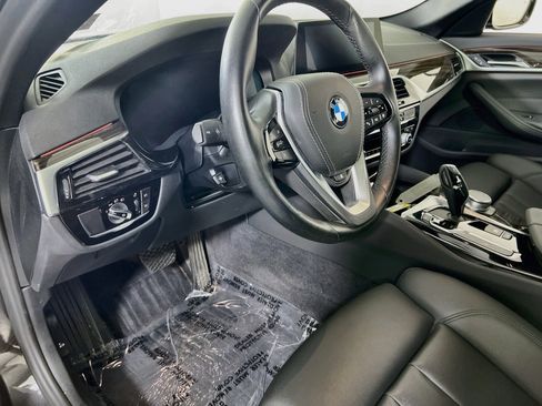 Used 2020 BMW 530i xDrive w/ Convenience Package AWD/4WD image 9