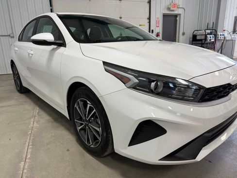 Used 2023 Kia Forte LXS w/ LXS Technology Package FWD image 10