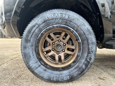 Used 2020 Toyota 4Runner TRD Off-Road image 12