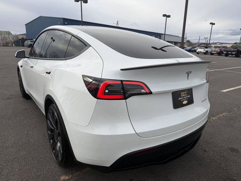 Used 2022 Tesla Model Y Performance image 5