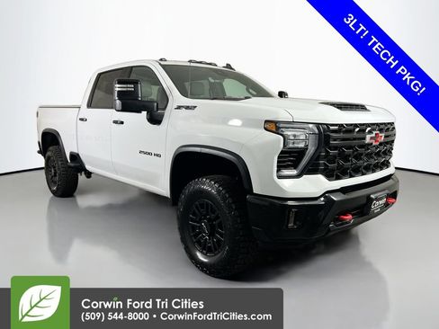 Used 2024 Chevrolet Silverado 2500 ZR2 w/ Technology Package AWD/4WD image 1