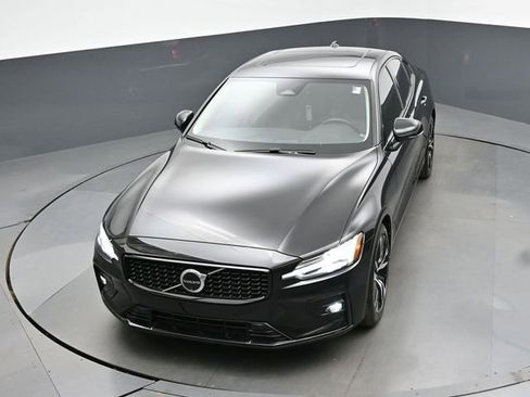Used 2025 Volvo S60 B5 Plus AWD/4WD image 44