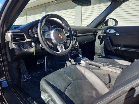 Used 2010 Porsche 911 Carrera S image 4