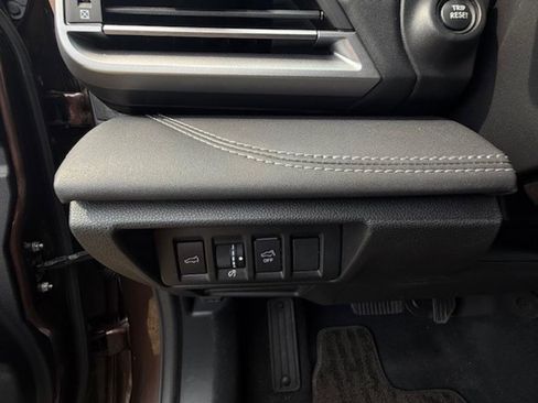 Used 2020 Subaru Outback Limited image 1