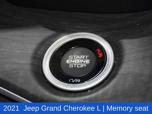 Used 2021 Jeep Grand Cherokee L Limited w/ Luxury Tech Group II image 12