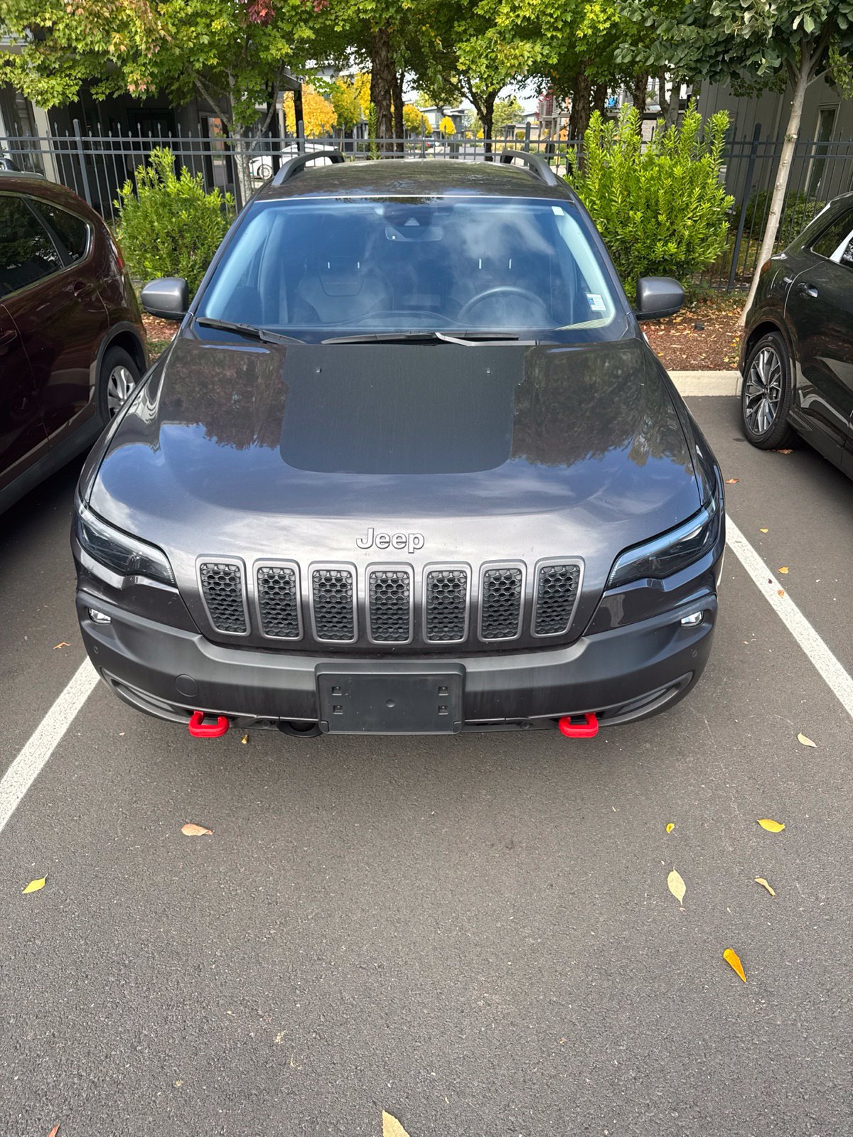 Used 2021 Jeep Cherokee Trailhawk AWD/4WD image 2