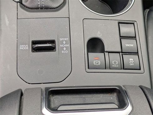 Certified 2023 Toyota Highlander XSE image 28