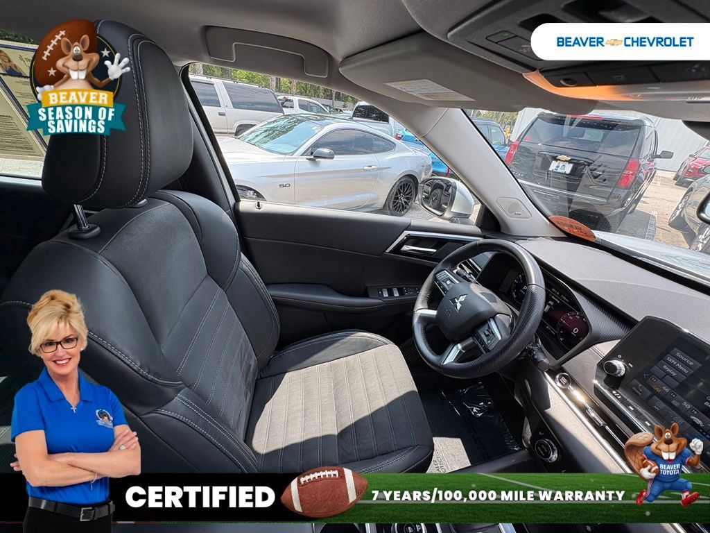 Used 2023 Mitsubishi Outlander SE FWD image 31