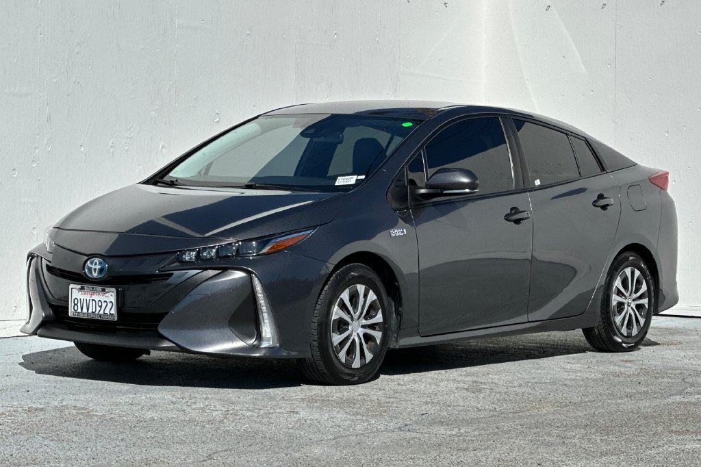 Used 2021 Toyota Prius Prime XLE FWD image 7
