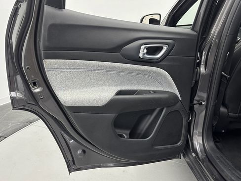 Used 2024 Jeep Compass Latitude w/ Altitude Special Edition image 24