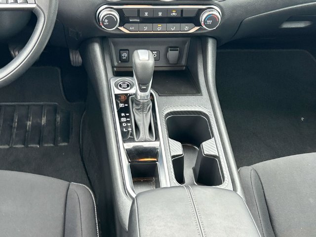 Certified 2025 Nissan Sentra SV FWD image 16