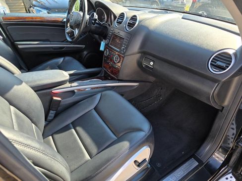 Used 2010 Mercedes-Benz ML 350 4MATIC w/ Premium 1 Pkg image 31