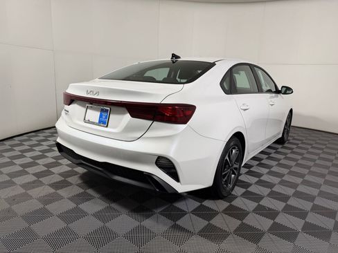 Used 2024 Kia Forte LXS image 7