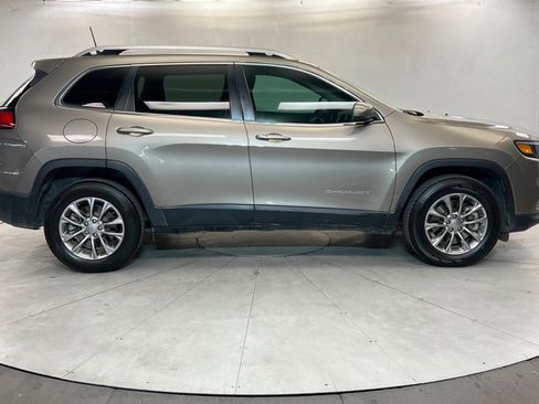 Used 2019 Jeep Cherokee Latitude Plus AWD/4WD image 7