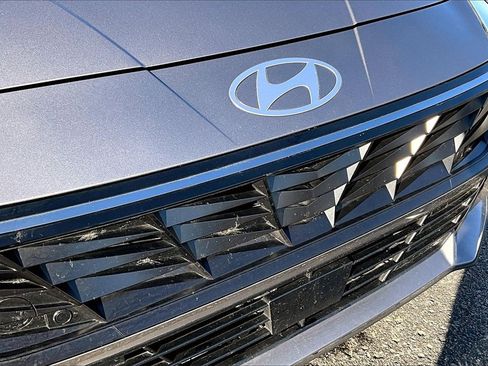 Used 2024 Hyundai Elantra SEL w/ Convenience Package image 28