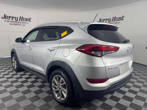 Used 2016 Hyundai Tucson SE w/ Option Group 02 AWD/4WD image 9