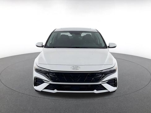 Used 2025 Hyundai Elantra SEL FWD image 2