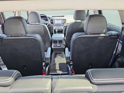 Used 2023 Volkswagen Atlas SEL AWD/4WD image 24