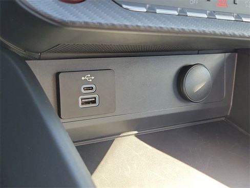 Used 2025 Ford Mustang Coupe image 10