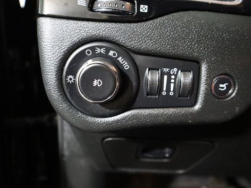 Used 2023 Jeep Cherokee Altitude Lux image 41