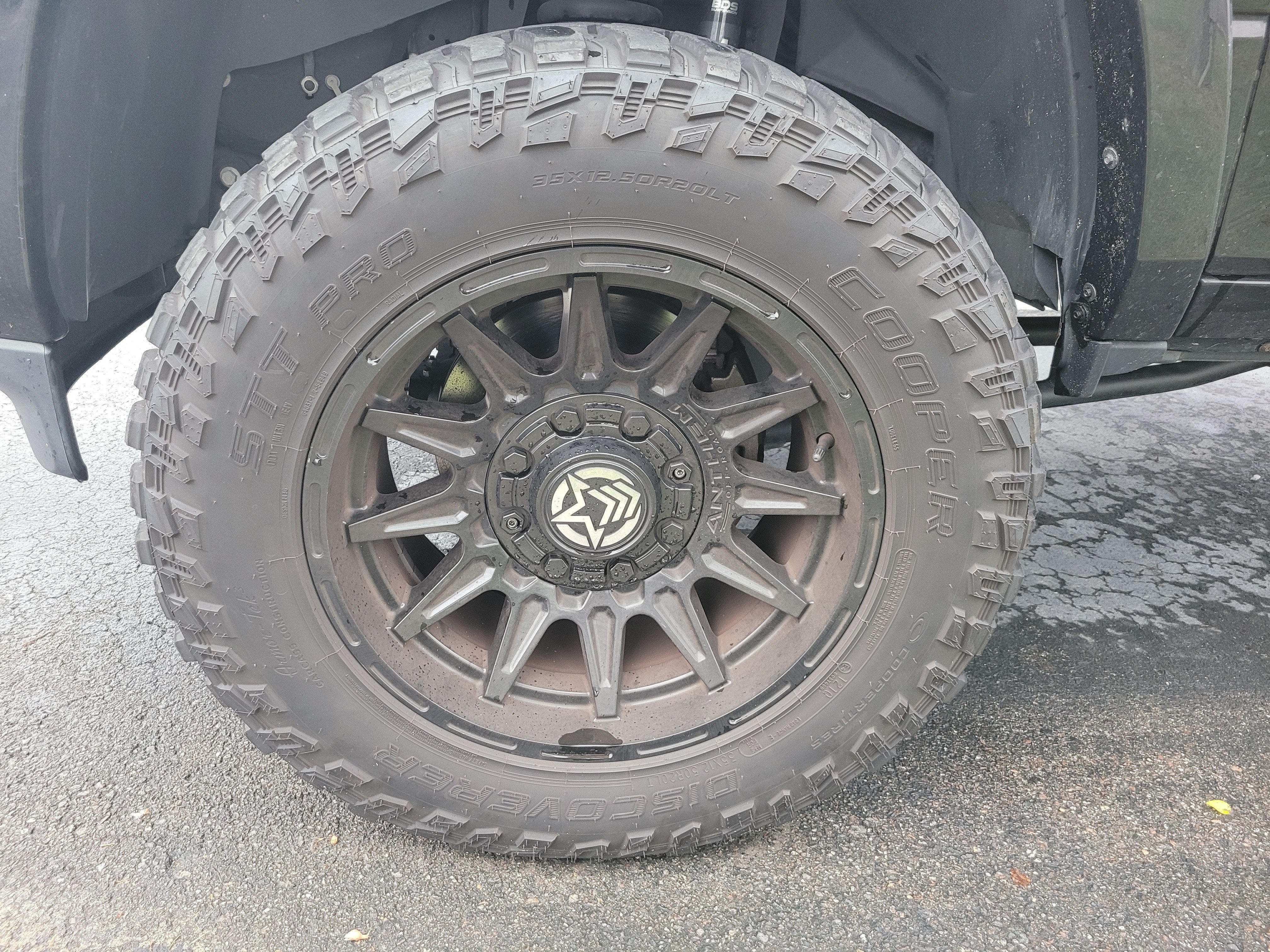 Used 2021 RAM 2500 Laramie w/ Night Edition AWD/4WD image 8