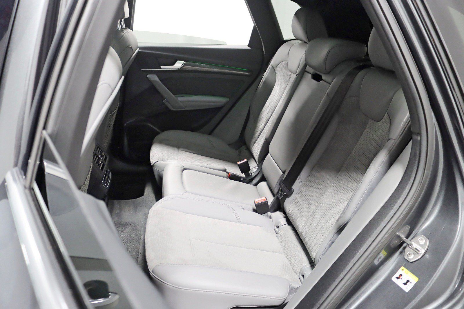 Used 2022 Audi SQ5 Prestige w/ Prestige Package AWD/4WD image 29