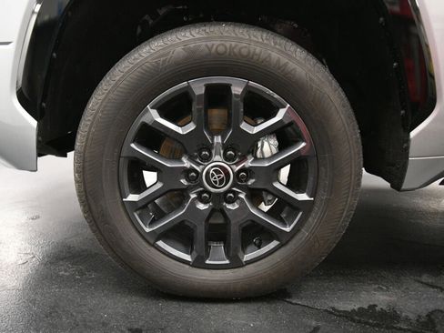 Used 2024 Toyota Tundra Platinum image 32